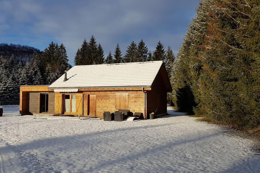 Вилла Gite Jura Mina Chalet Au Milieu De La Nature Ney Экстерьер фото