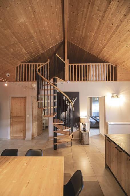 Вилла Gite Jura Mina Chalet Au Milieu De La Nature Ney Экстерьер фото