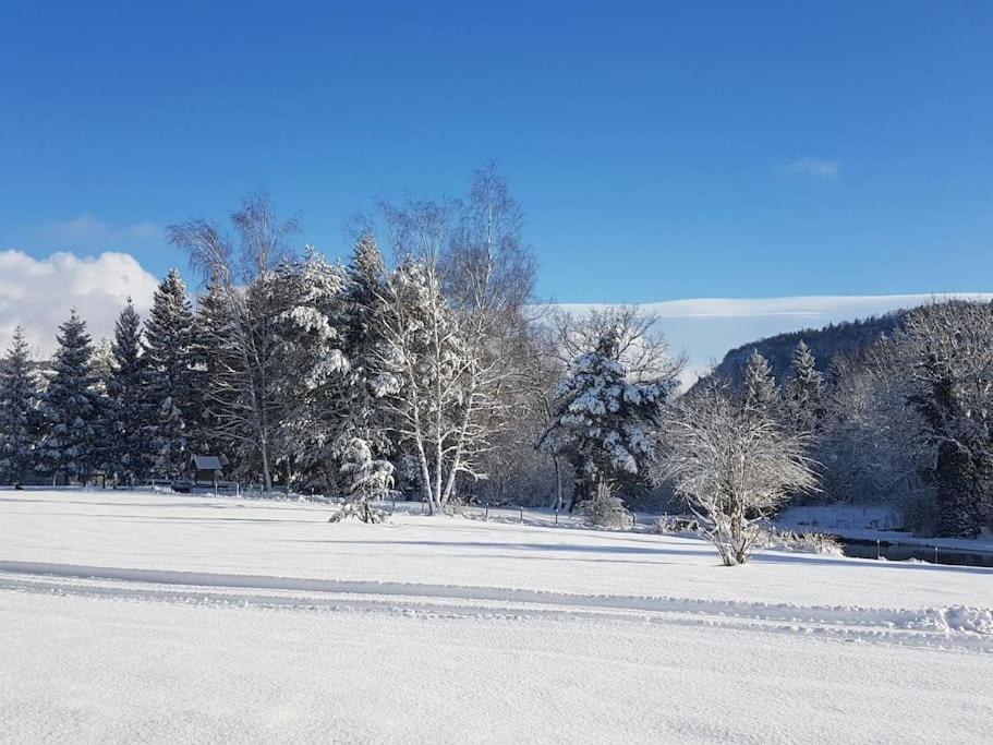 Вилла Gite Jura Mina Chalet Au Milieu De La Nature Ney Экстерьер фото